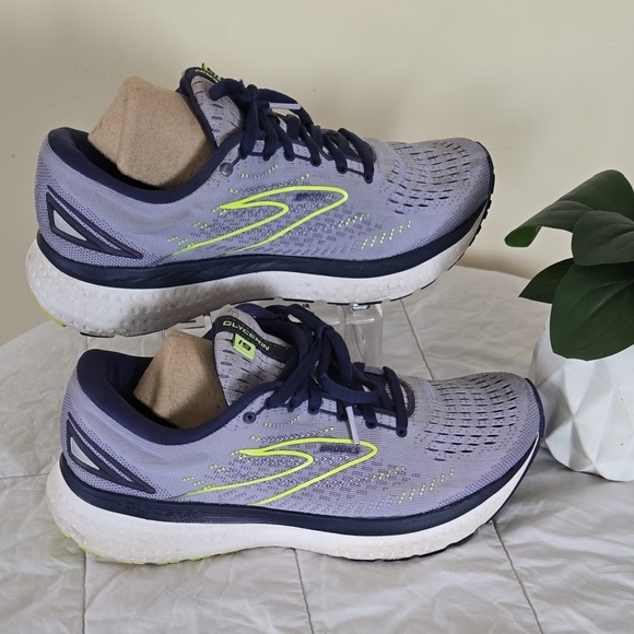 Brooks Shoes - Brooks Glycerin Women’s Light Purple Athletic Shoes Size 8.5